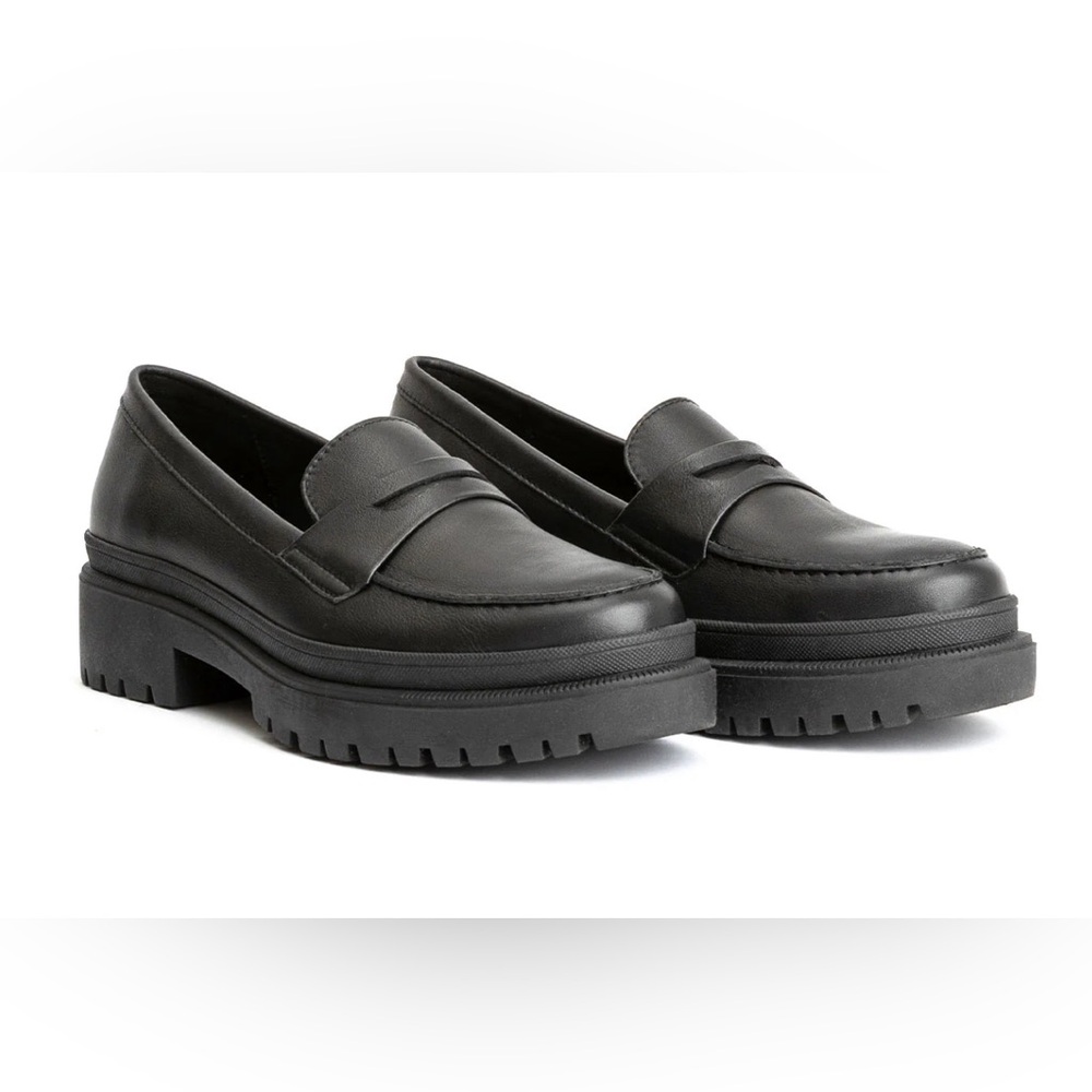 Portland Leather (Patina) Zoe Chunky Loafer in Black - 8 1/2 - New in Box